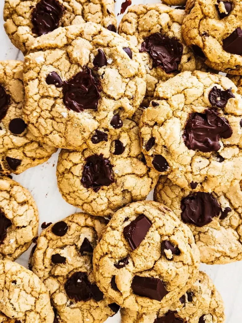 Gluten free and dairy free chocolate chip cookies made with browned butter and maple syrup - yum!