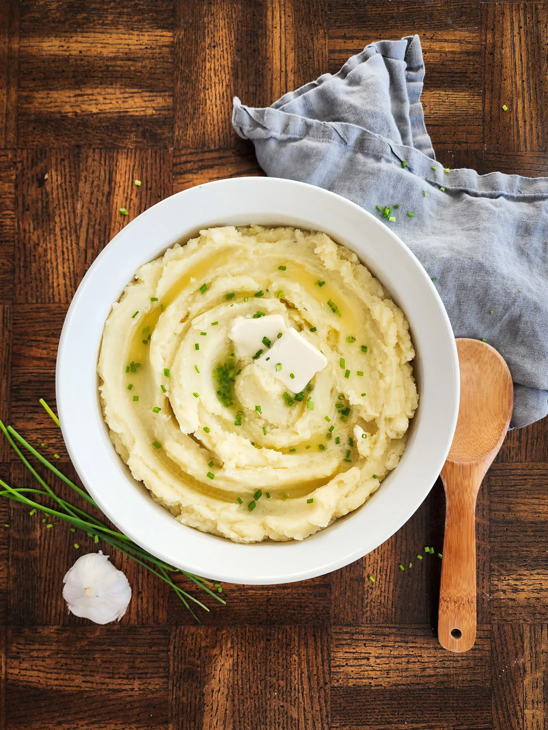 gluten free dairy free dinner side dish: bowl of mashed potatoes